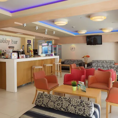 فندق Karlovo ساني بيتش