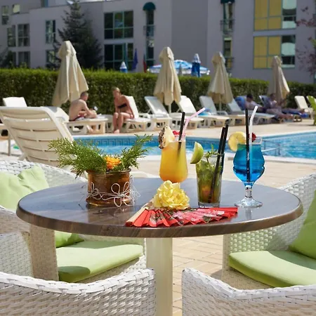 Karlovo ساني بيتش