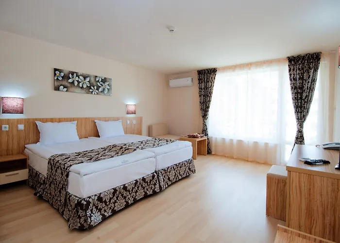 Karlovo Hotel 3*