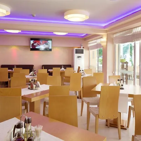 Karlovo Hotel