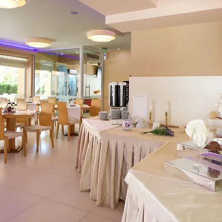 Szálloda Karlovo Napospart