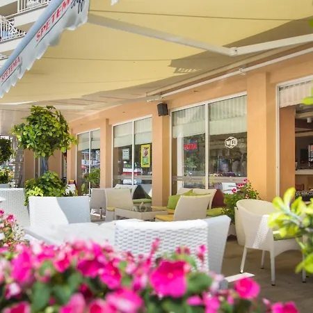 Karlovo Hotel 3*